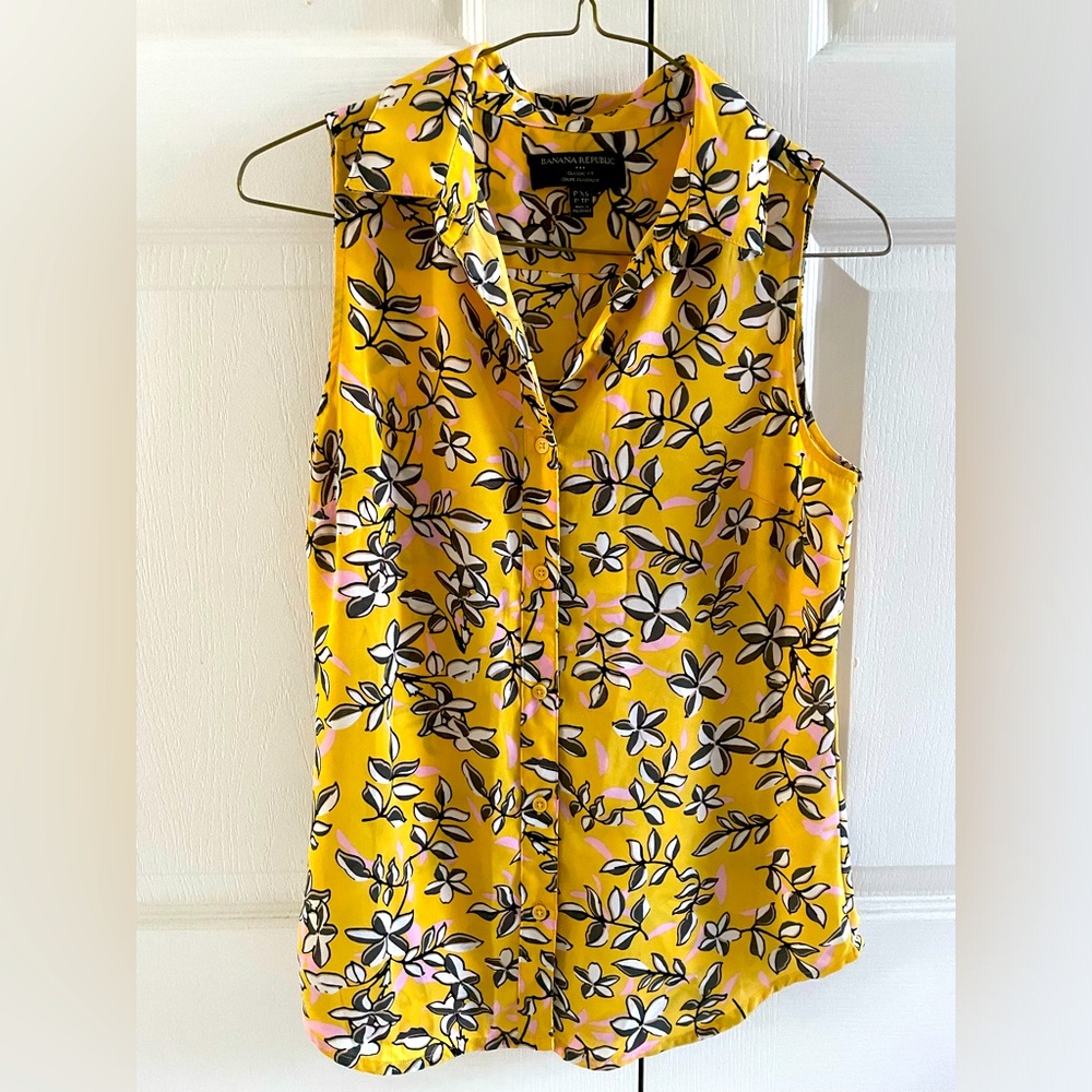 Banana Republic Floral Print Sleeveless Blouse
